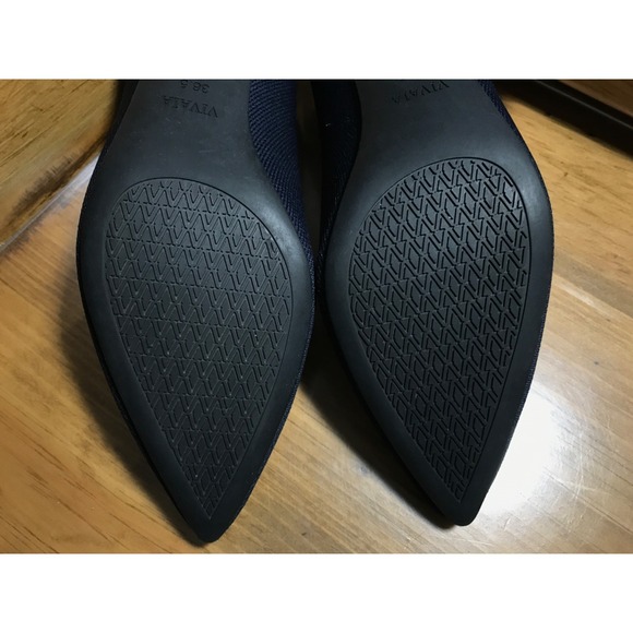 VIVAIA Scarlett Kitten Heels Women\'s Size US 6 EU 36.5 Navy Pointed Toe Pumps